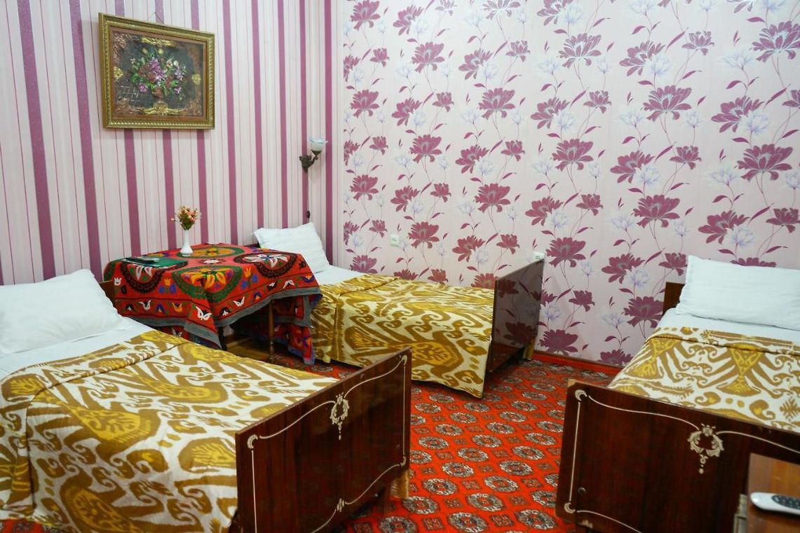 Отель бухара отзывы. Кавсар отель Бухара. Grand Nodirbek Hotel Bukhara. Буян-кули-хана в Бухаре. Азия гостиница Бухара фото вечернее.